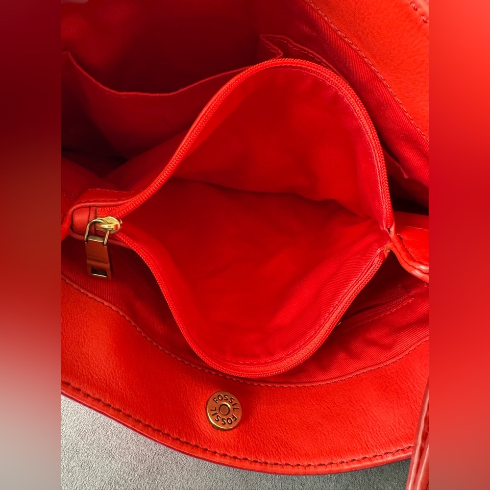Fossil Chili Red Leather Saddle Bag - Picture 11 of 13